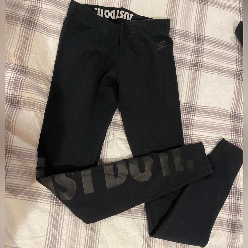 Nike Leg-A-See Drifit Leggings